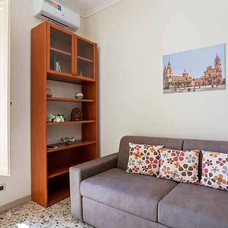 Tra Il Centro E Il Mare Apartment Con Terrazzo Aci Castello Zewnętrze zdjęcie